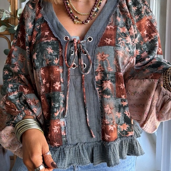 POL Boho Chic Petal Kiss Ruffle Top Blouse Charcoal Multi women’s medium NEW - Picture 5 of 6